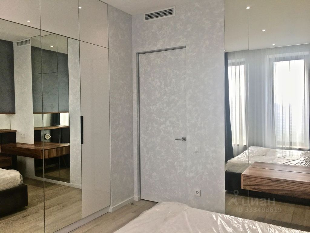 m. Molodezhnaya: Apartment, 2-rooms