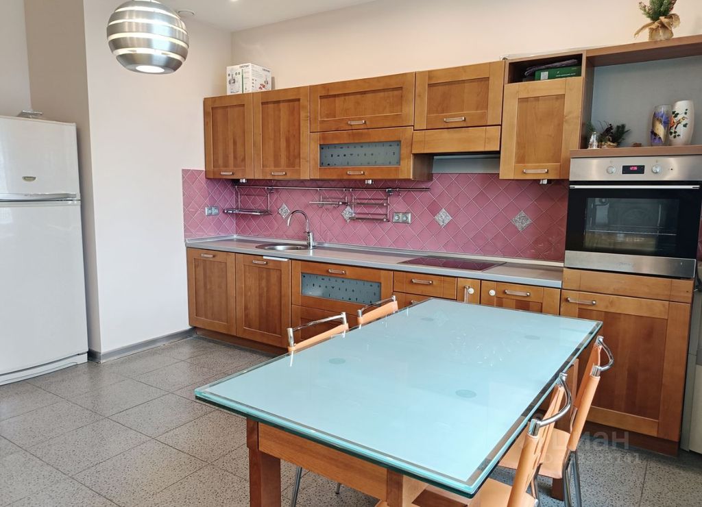 m. Oktyabrskoe pole: Apartment, 2-rooms