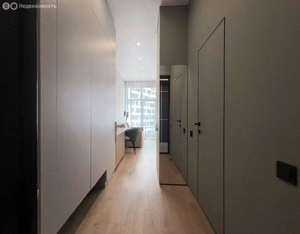 m. Zorge: Apartment, studio