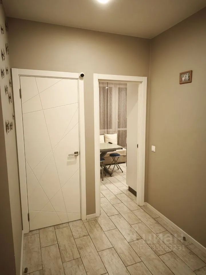 m. ZIL: Apartment, 1-rooms