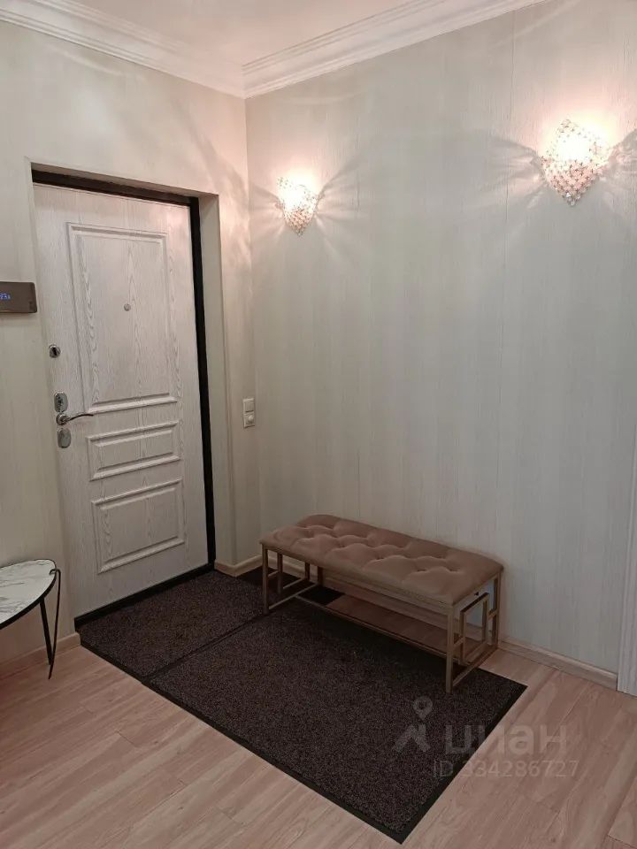 m. Saltykovskaya: Apartment, 3-rooms