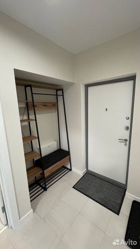 m. ZIL: Apartment, 1-rooms