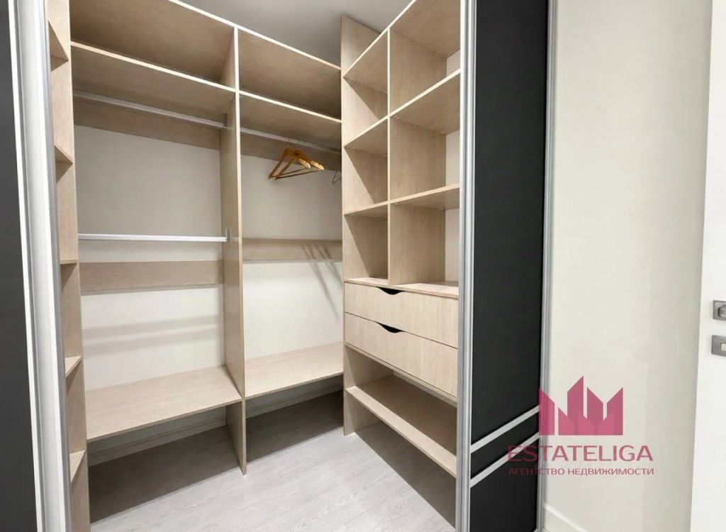 m. Oktyabrskoe pole: Apartment, 1-rooms