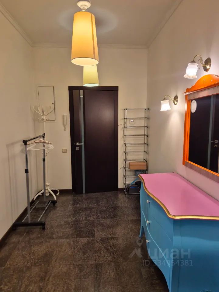 m. Baumanskaya: Apartment, 3-rooms