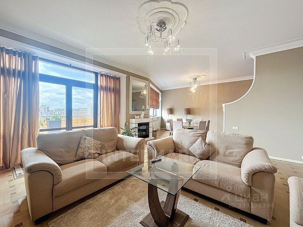m. Mayakovskaya: Apartment, 4-rooms