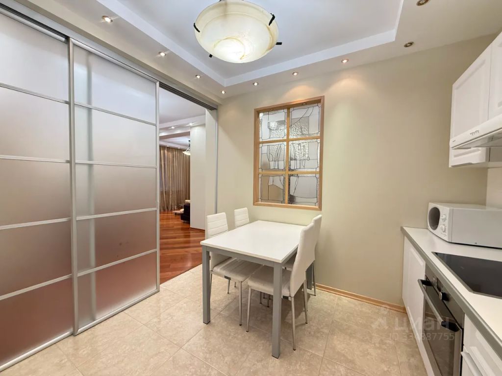 m. Mayakovskaya: Apartment, 3-rooms