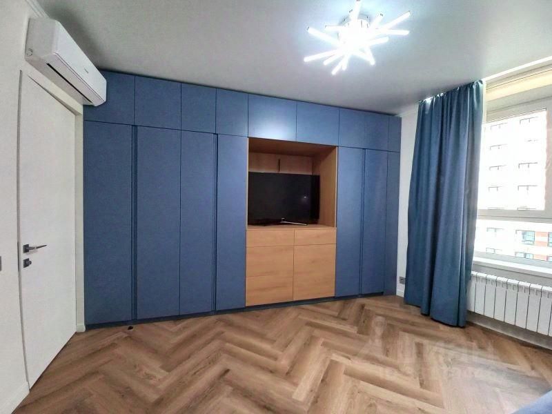 m. Aminyevskaya: Apartment, 3-rooms