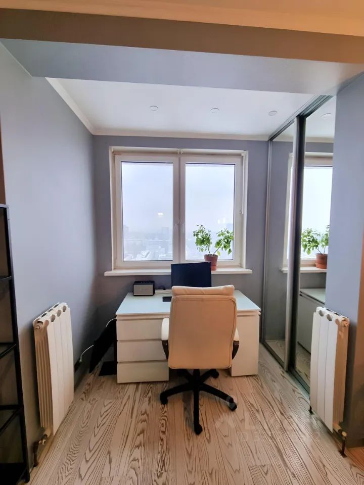 m. Rabochy Poselok: Apartment, studio
