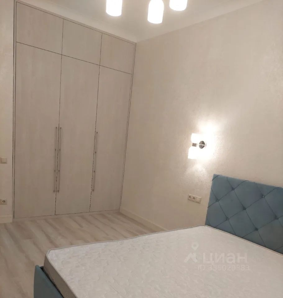 m. ZIL: Apartment, 1-rooms