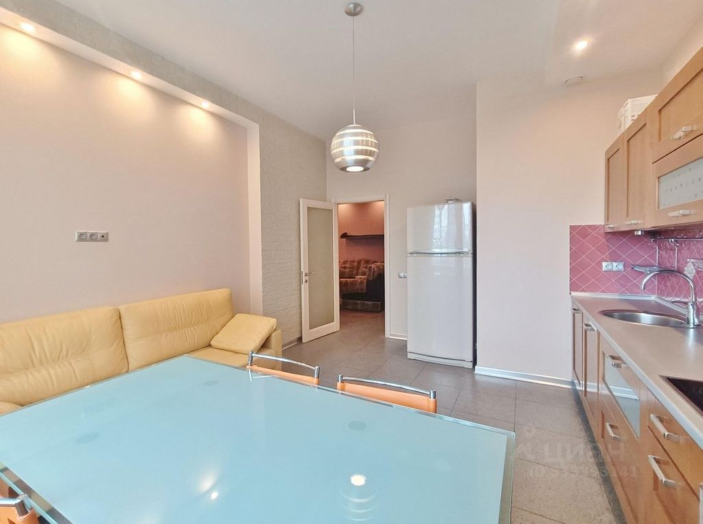 m. Oktyabrskoe pole: Apartment, 2-rooms