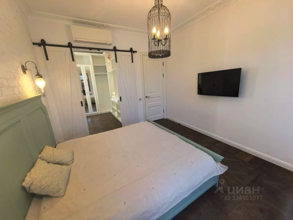 m. Novokuznetskaya: Apartment, 3-rooms