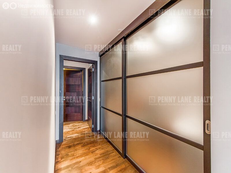 m. Delovoy tsentr: Apartment, 4-rooms