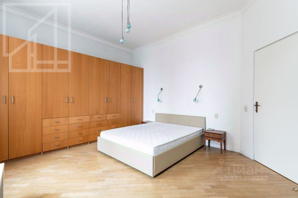 m. Mayakovskaya: Apartment, 3-rooms