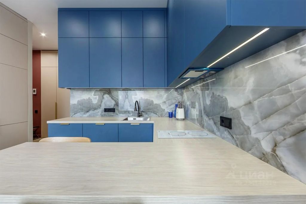 m. ZIL: Apartment, 2-rooms