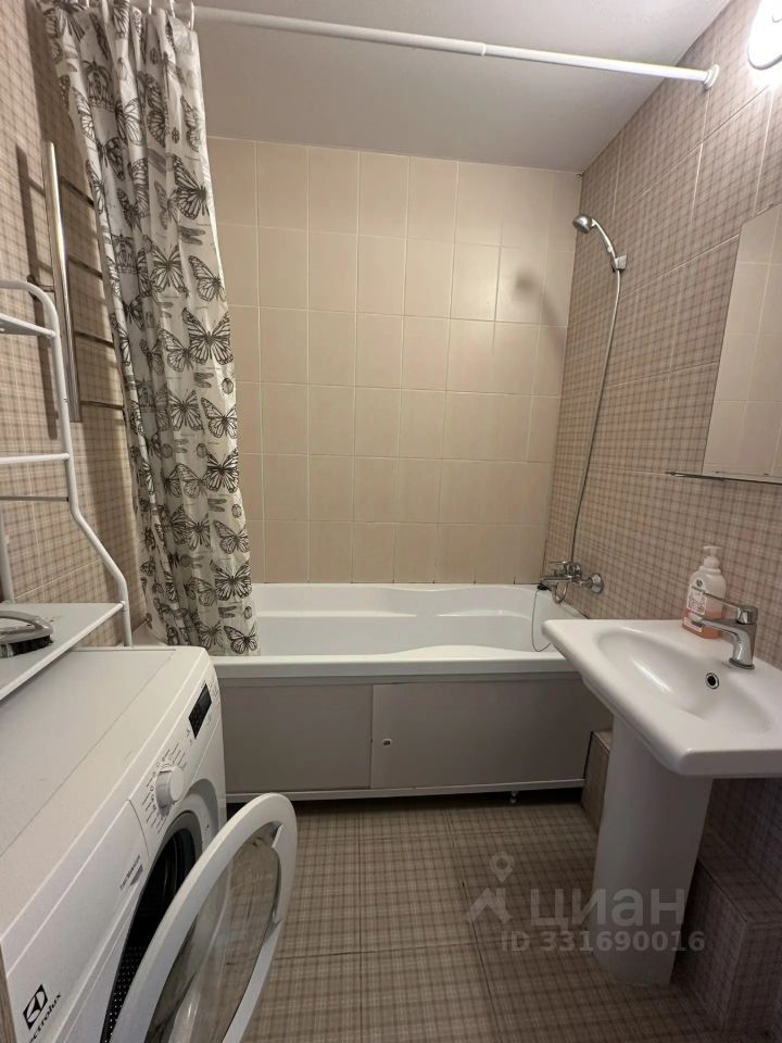 m. Bulvar Dmitriya Donskogo: Apartment, 2-rooms