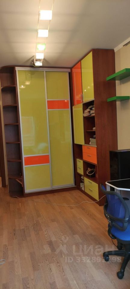 m. Narodnoe Opolchenie: Apartment, 2-rooms
