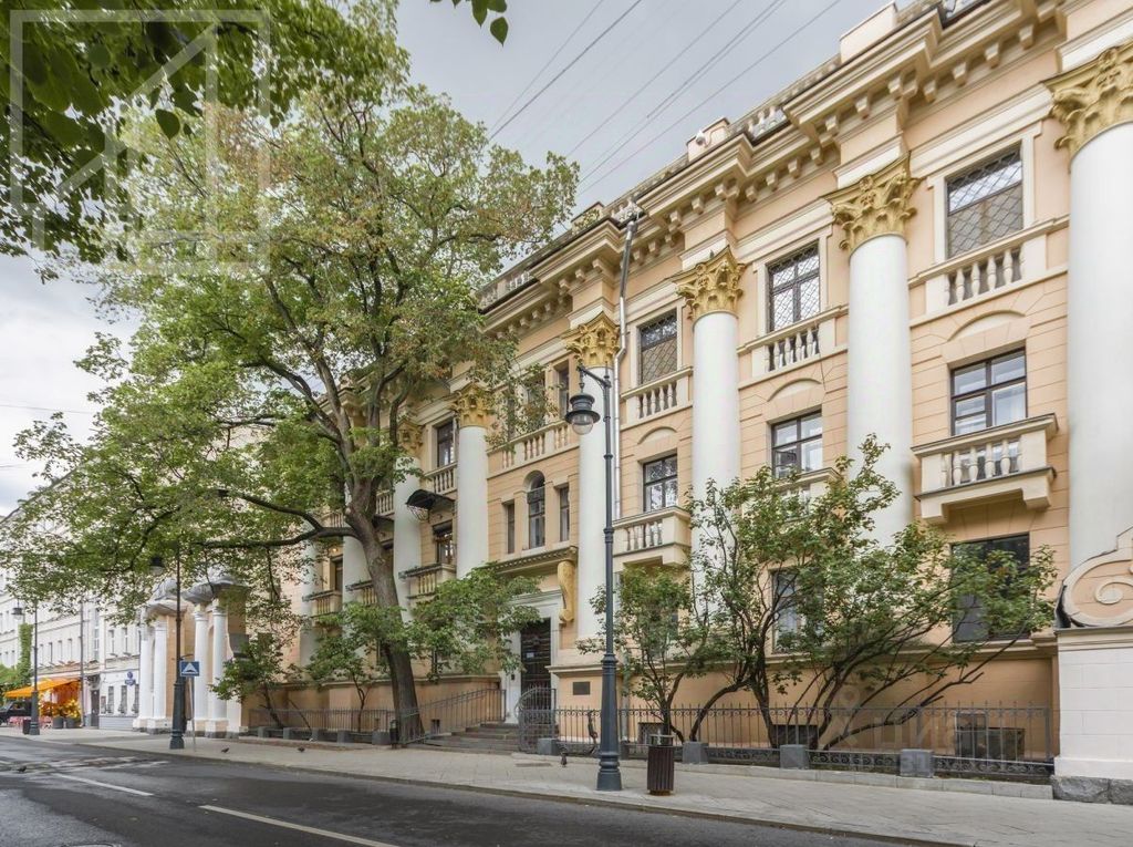 m. Mayakovskaya: Apartment, 3-rooms