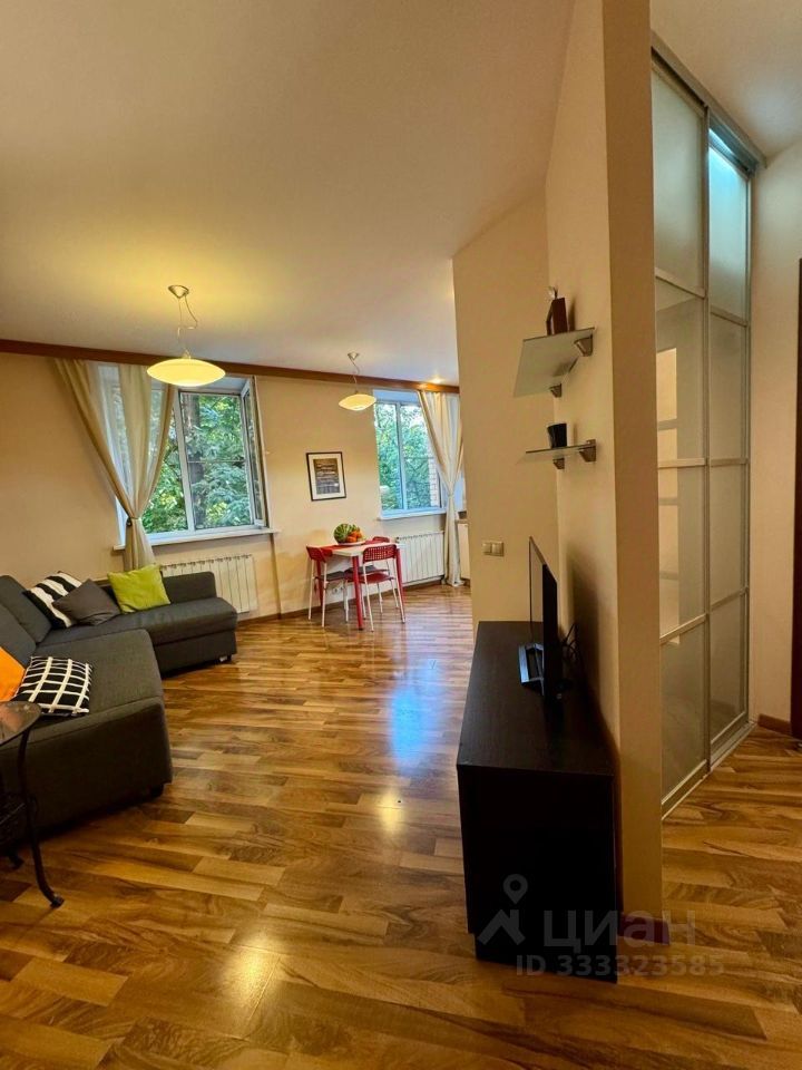 m. Barrikadnaya: Apartment, 2-rooms