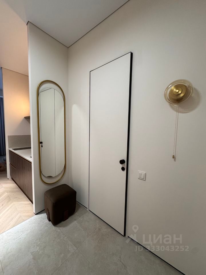 m. Rabochy Poselok: Apartment, studio