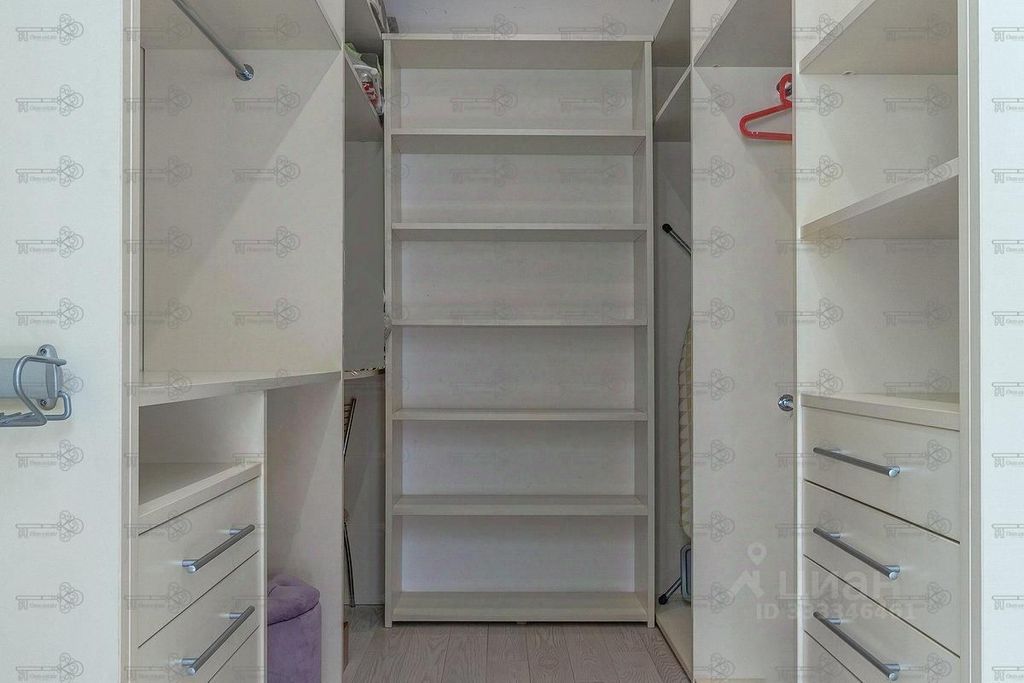 m. Krasnopresnenskaya: Apartment, 3-rooms