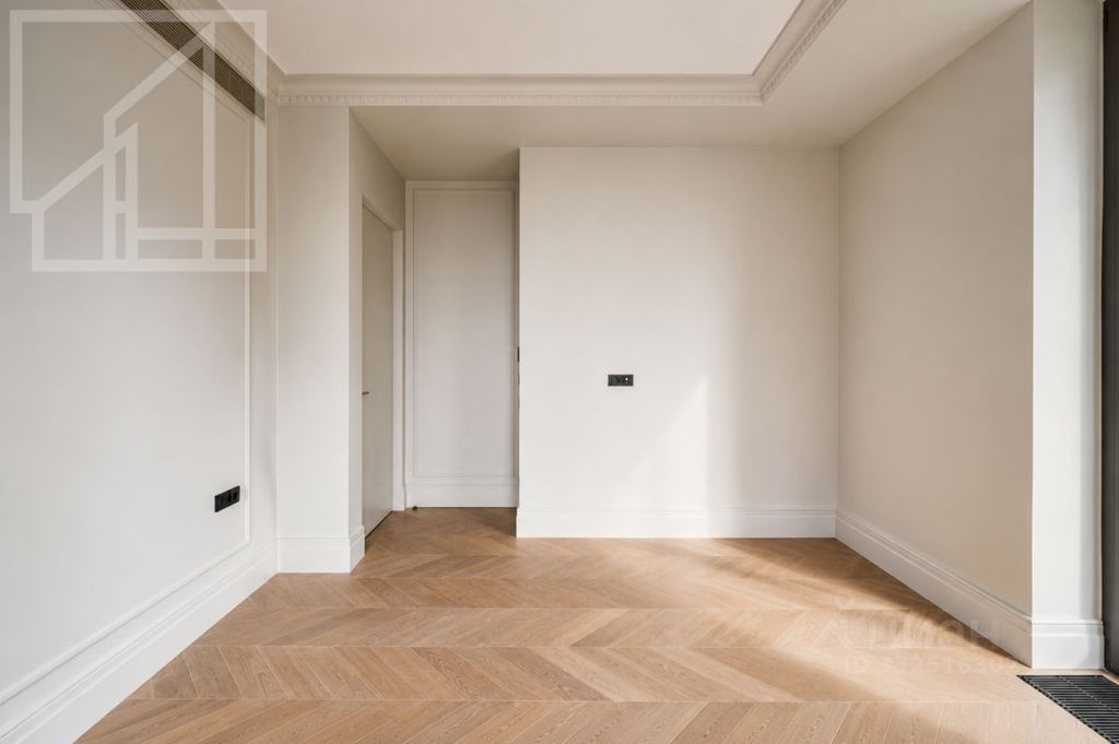m. Park Pobedy: Apartment, 6-rooms