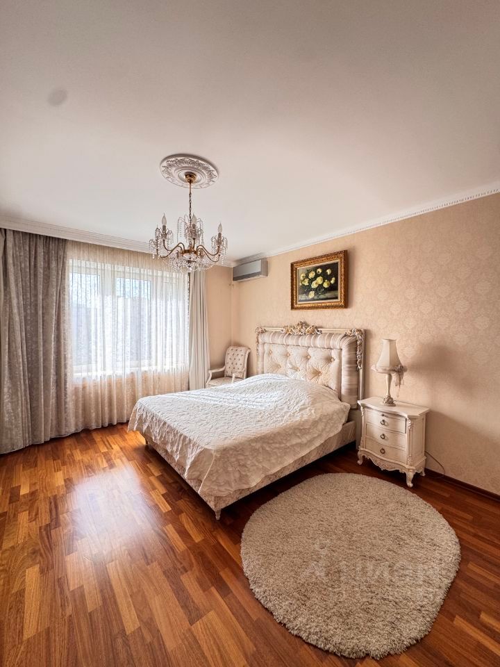 m. Tsvetnoy bulvar: Apartment, 2-rooms