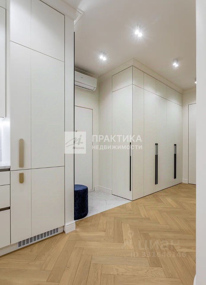 m. Ulitsa 1905 goda: Apartment, 3-rooms