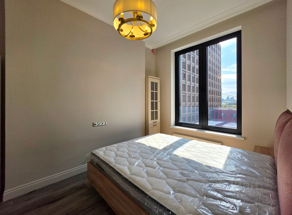 m. ZIL: Apartment, 1-rooms