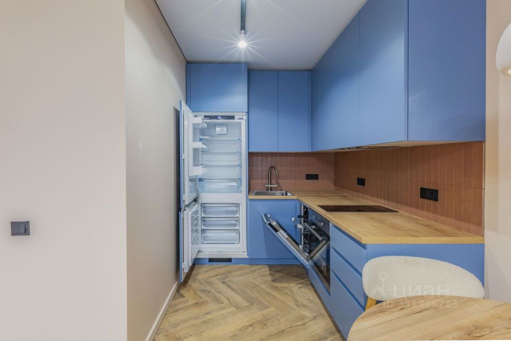 m. Vodny stadion: Apartment, studio