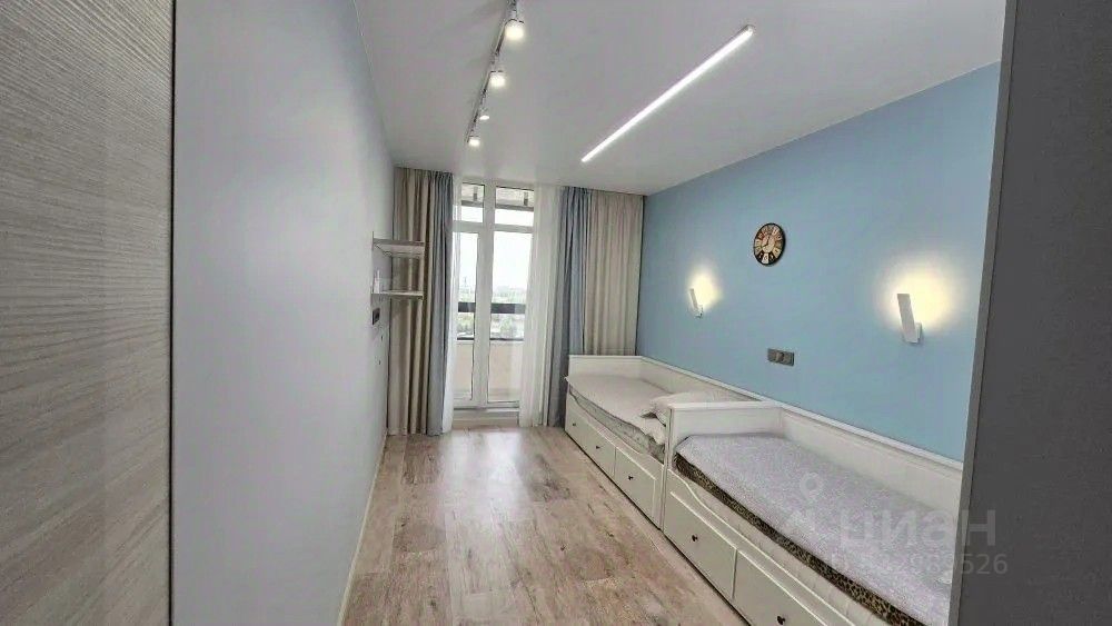 m. Pyatnitskoe shosse: Apartment, 3-rooms