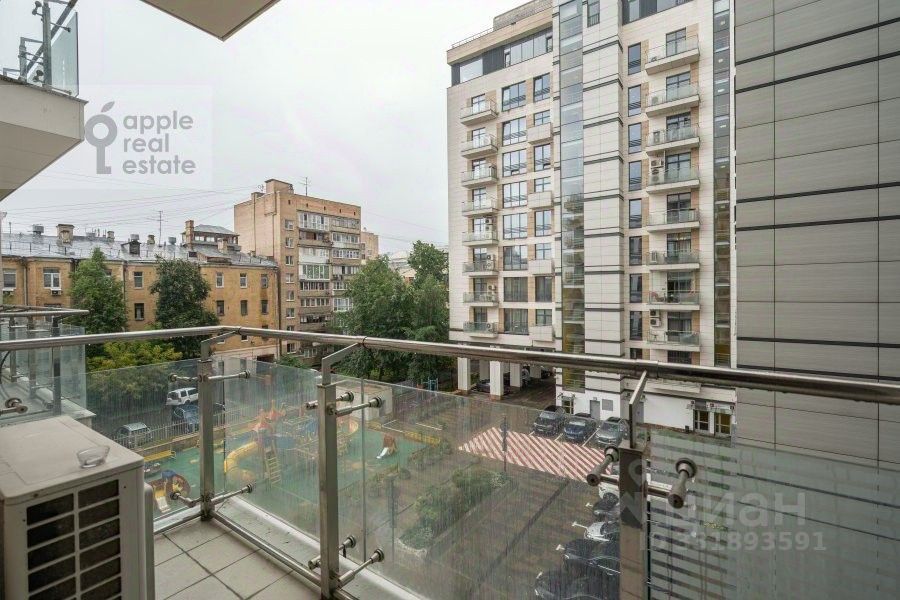 m. Chkalovskaya: Apartment, 3-rooms