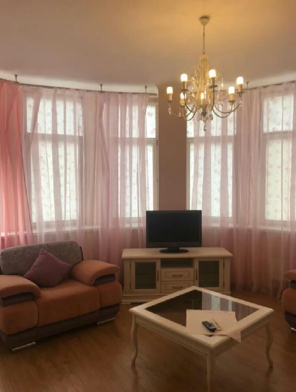 m. Fabrichnaya: Apartment, 2-rooms