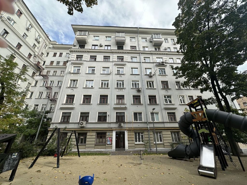 m. Ploschad trekh vokzalov: Apartment, 2-rooms