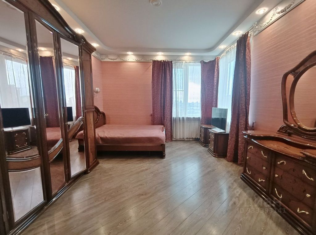 m. Oktyabrskoe pole: Apartment, 2-rooms
