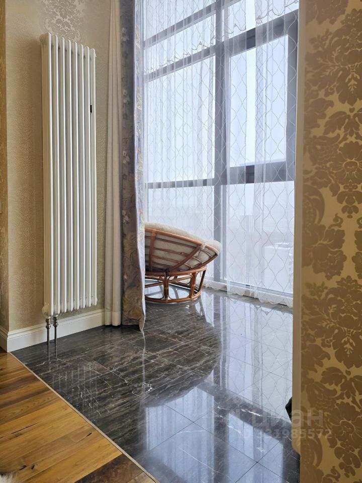 m. Molodezhnaya: Apartment, 3-rooms