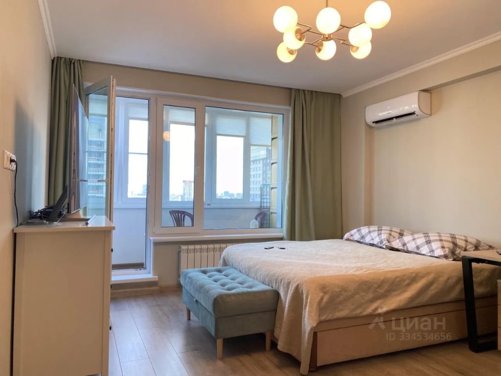 m. Ploschad Gagarina: Apartment, 1-rooms