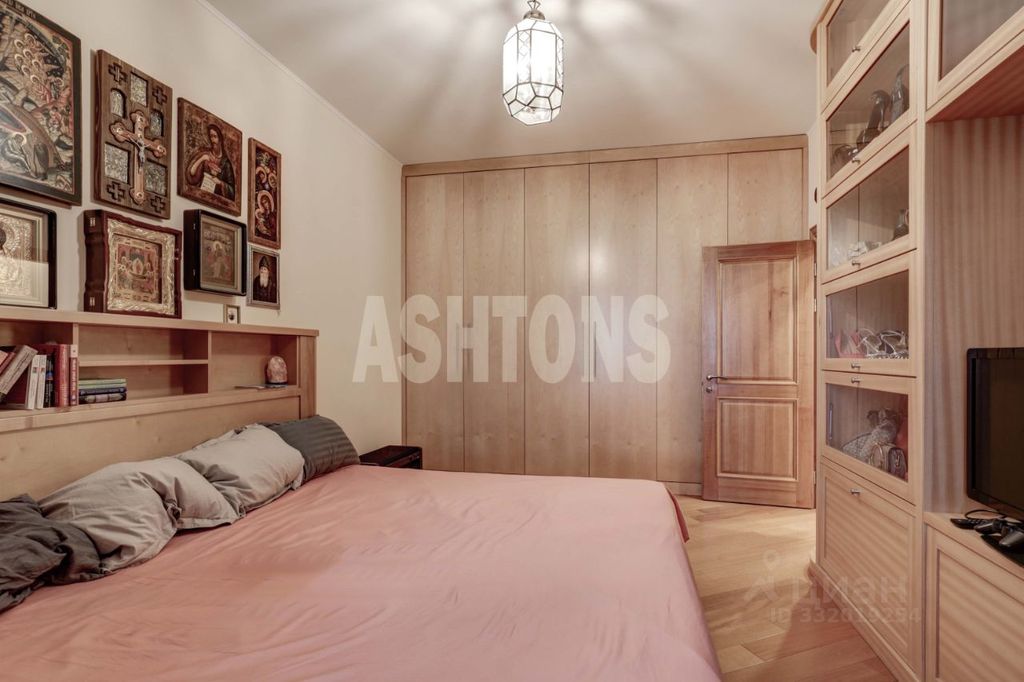 m. Smolenskaya: Apartment, 3-rooms