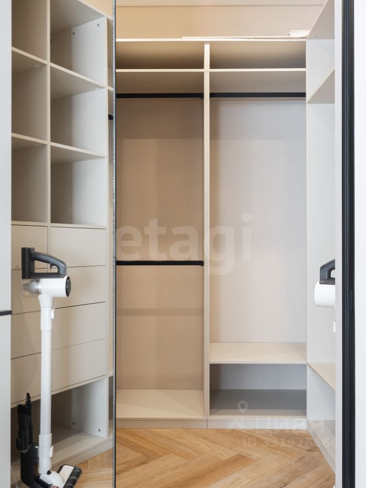 m. Serp i Molot: Apartment, 2-rooms