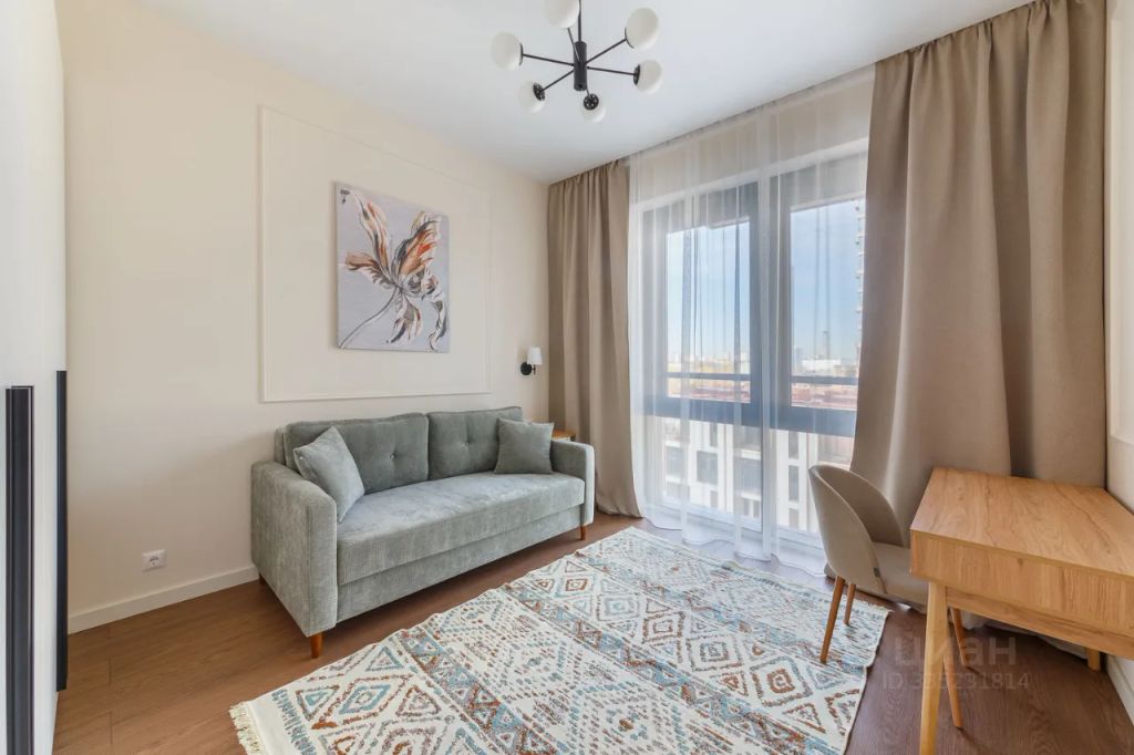 m. ZIL: Apartment, 2-rooms