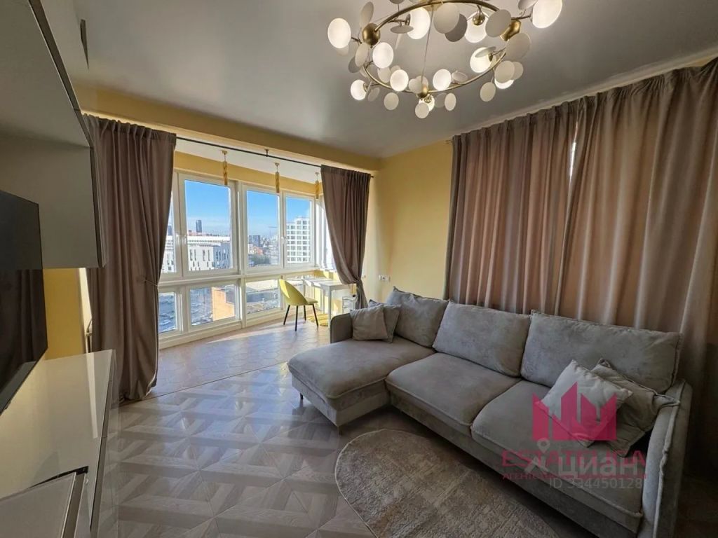 m. ZIL: Apartment, 2-rooms