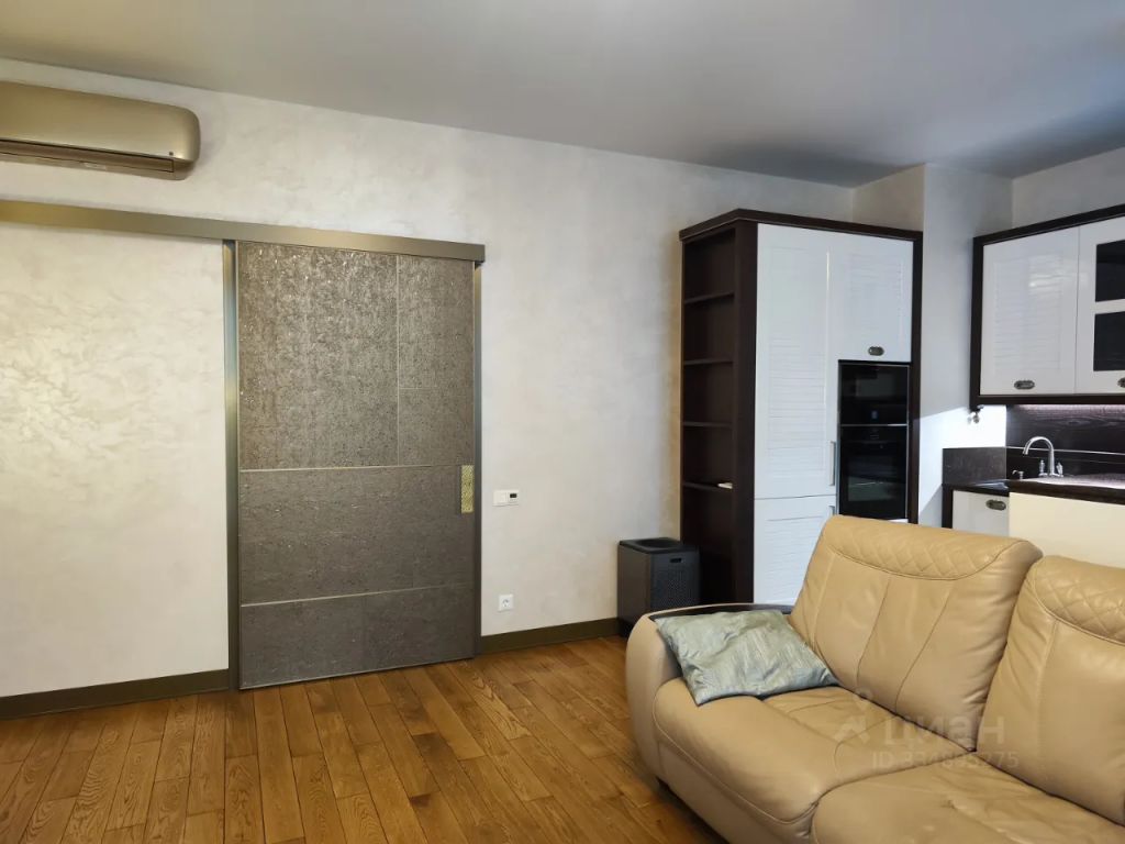 m. Ulitsa 1905 goda: Apartment, 2-rooms