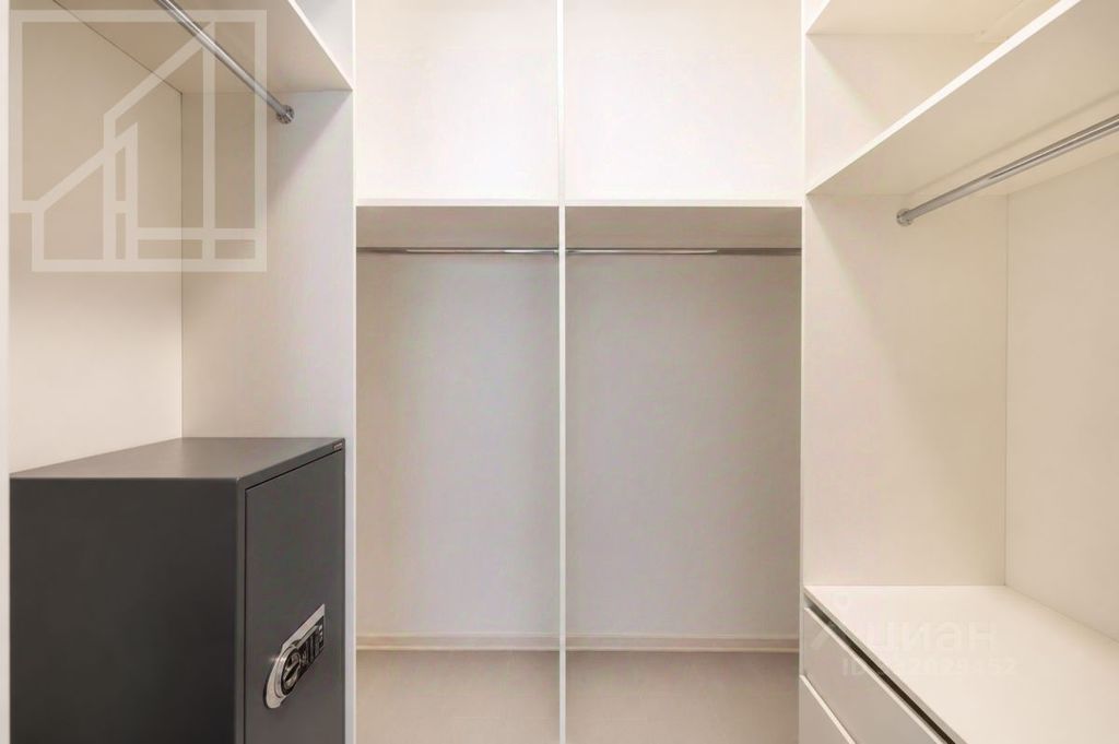 m. Arbatskaya: Apartment, 4-rooms