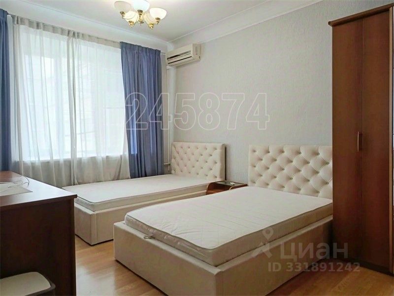 m. Tverskaya: Apartment, 2-rooms