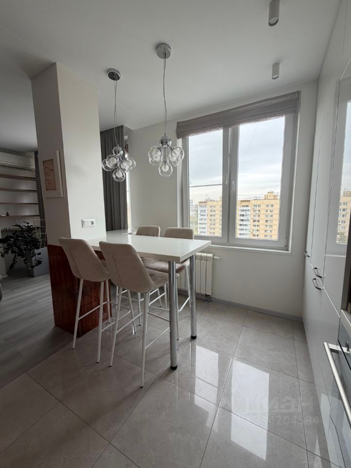 m. Narodnoe Opolchenie: Apartment, 2-rooms