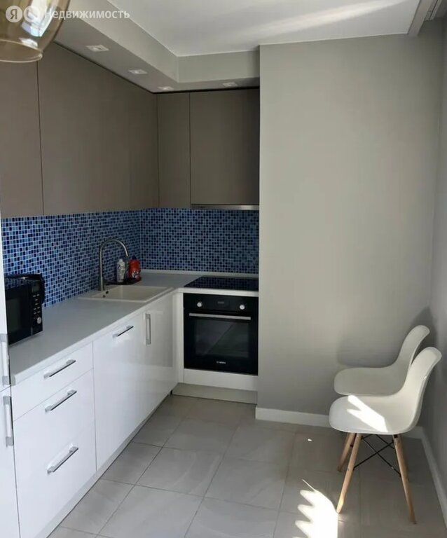 m. ZIL: Apartment, 1-rooms