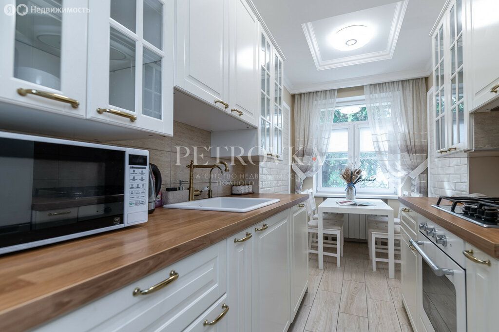 m. Tverskaya: Apartment, 2-rooms