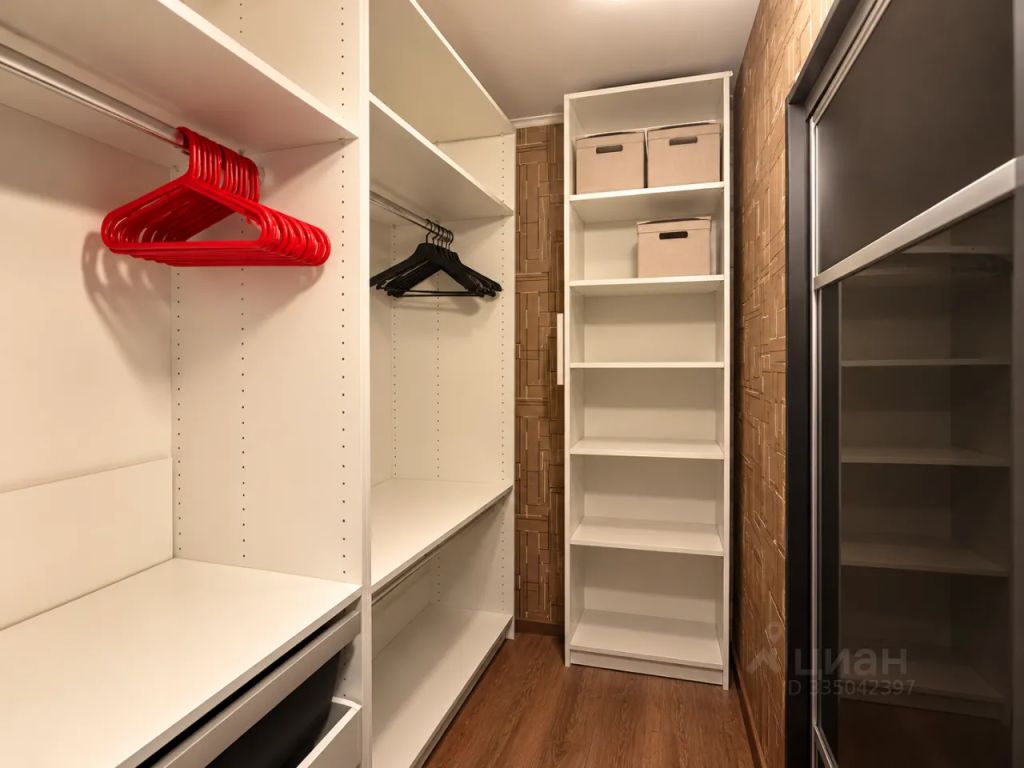 m. Ploschad trekh vokzalov: Apartment, 1-rooms