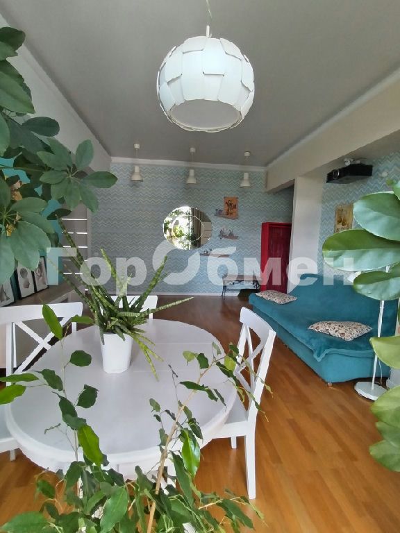 m. Oktyabrskoe pole: Apartment, 2-rooms