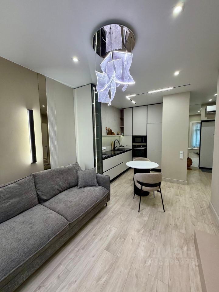 m. ZIL: Apartment, 1-rooms