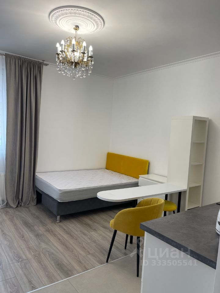 m. Strogino: Apartment, studio